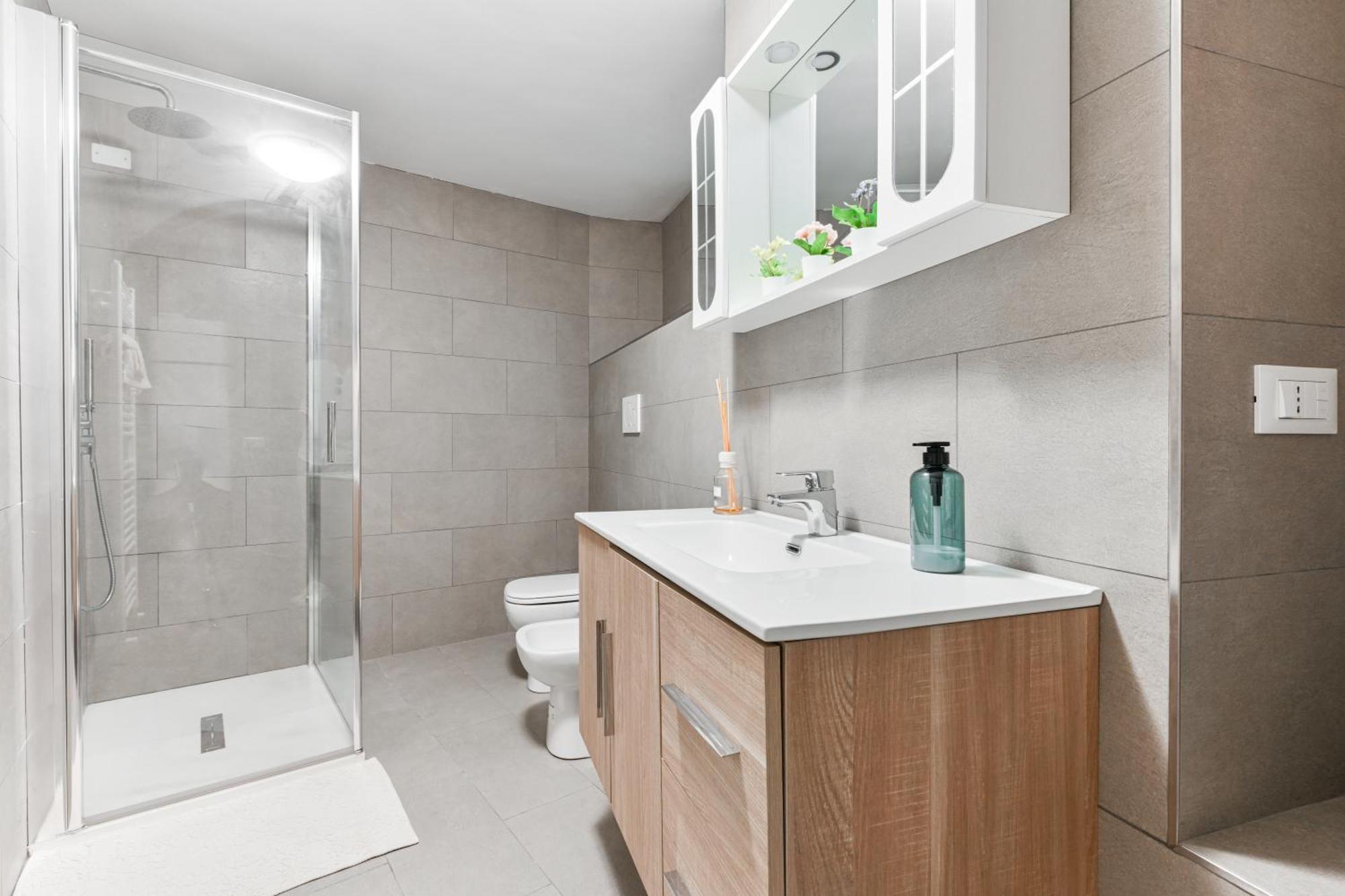 Vakantiehuis San Siro Ippodromo - Rho Fiera Elegant Two-story Loft *